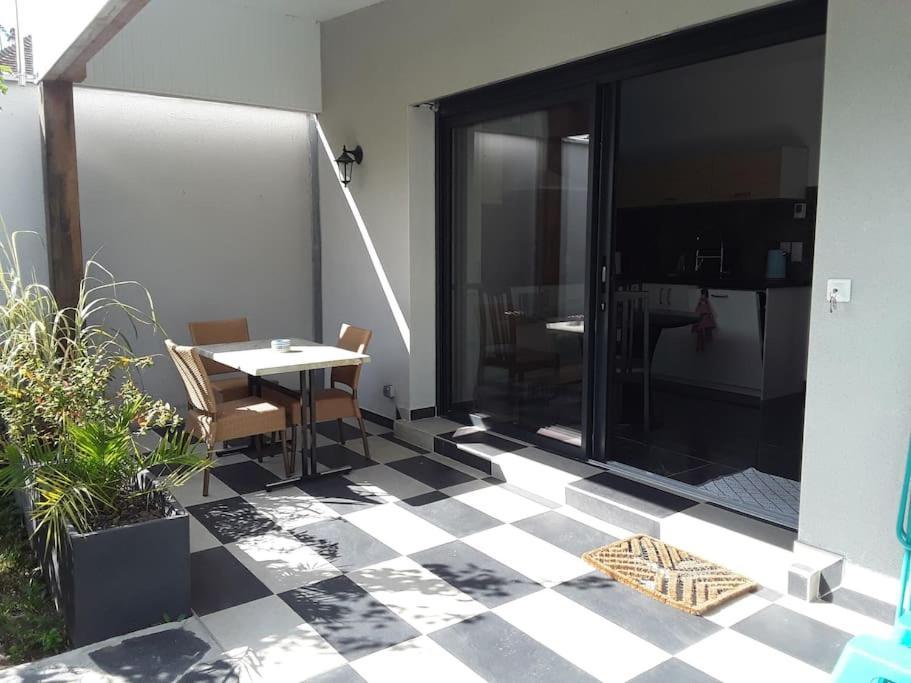 Maisonnette 28 M2 Au Fond Du Jardin Calme&Confort Mondeville  Bagian luar foto